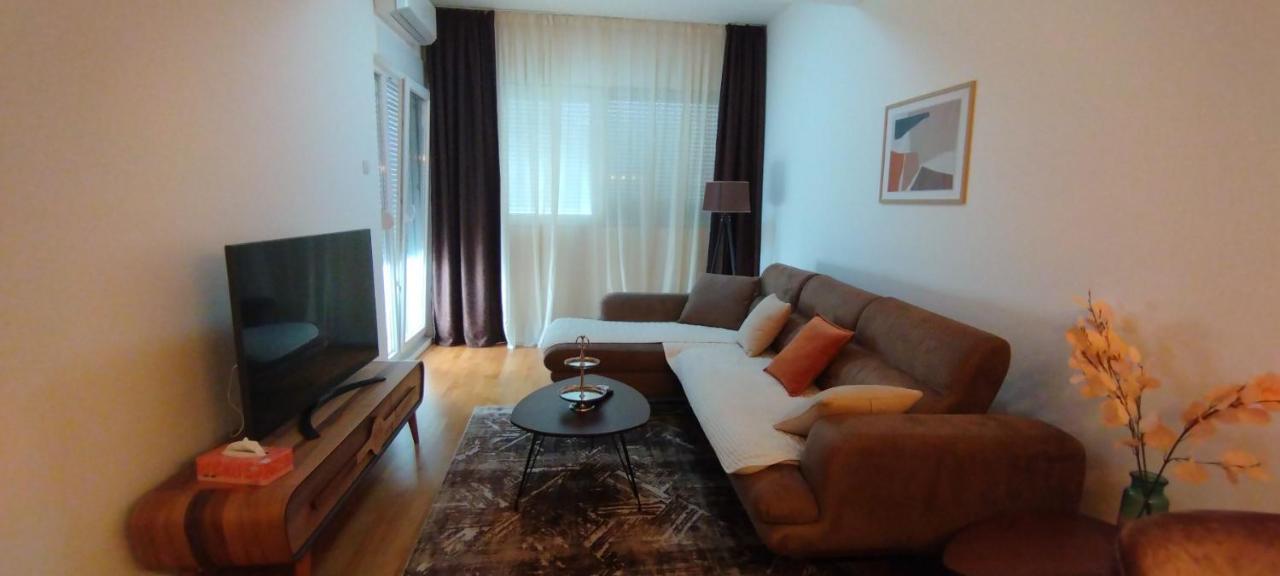 South Side Apartment Podgorica Exteriör bild